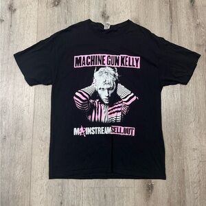 MGK “MAINSTREAM SELLOUT” SHIRT